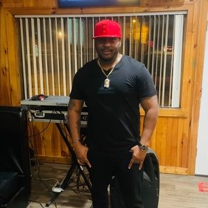 Meet your Posher, Jadel